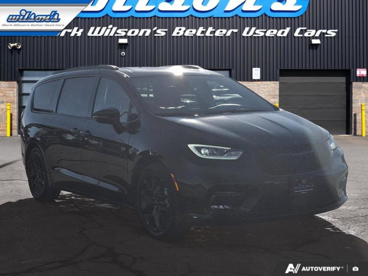 2025 Chrysler Pacifica Limited | Adaptive Cruise | BSM | Heated Steering | Cooled and Heated Seats | Remote Start and More! Photo