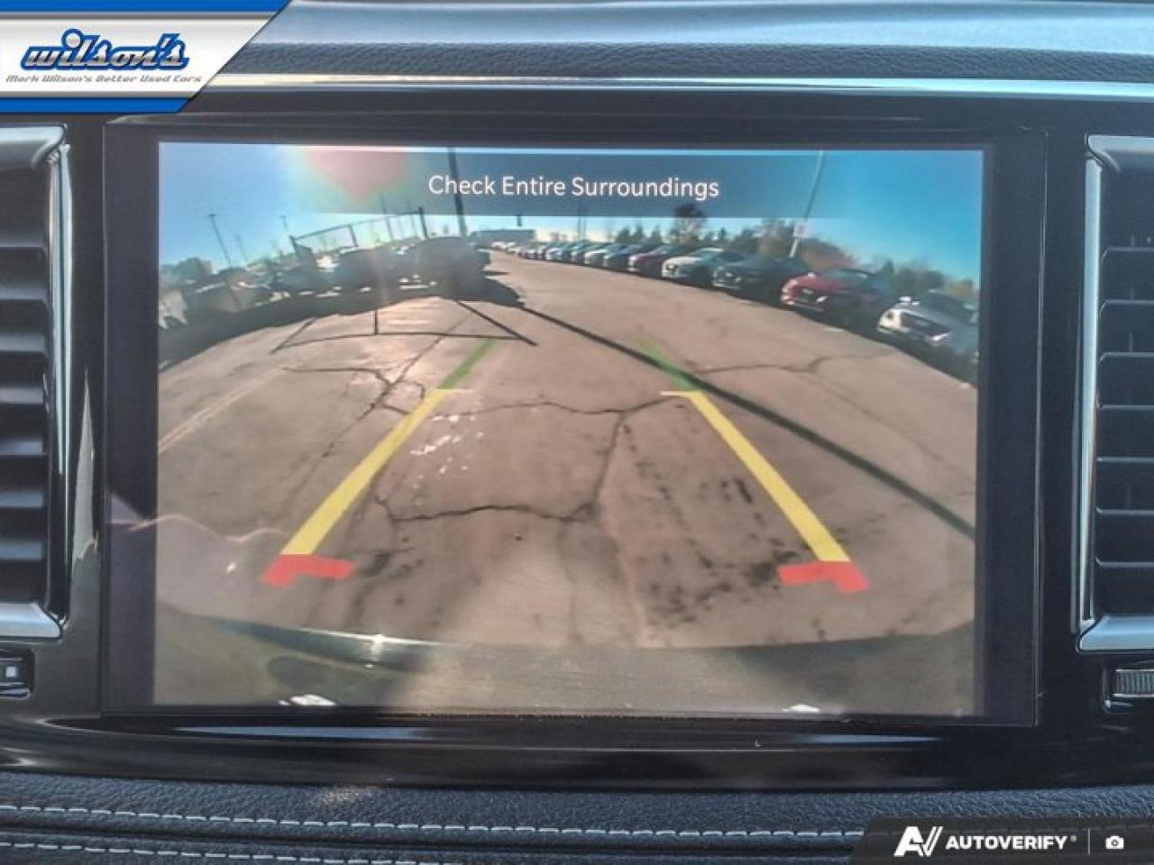 2025 Chrysler Pacifica Limited | Adaptive Cruise | BSM | Heated Steering | Cooled and Heated Seats | Remote Start and More! Photo