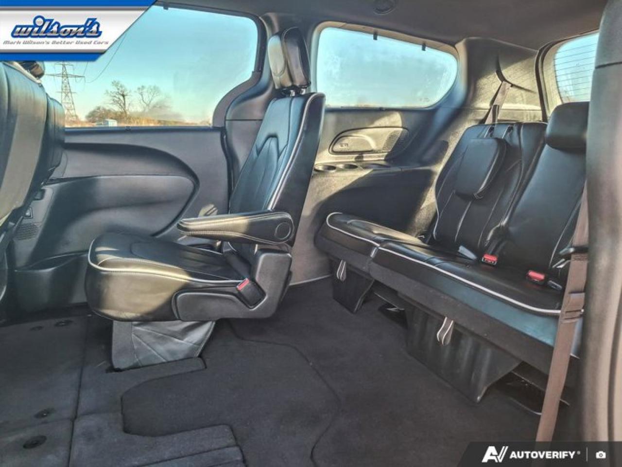 2025 Chrysler Pacifica Limited | Adaptive Cruise | BSM | Heated Steering | Cooled and Heated Seats | Remote Start and More! Photo