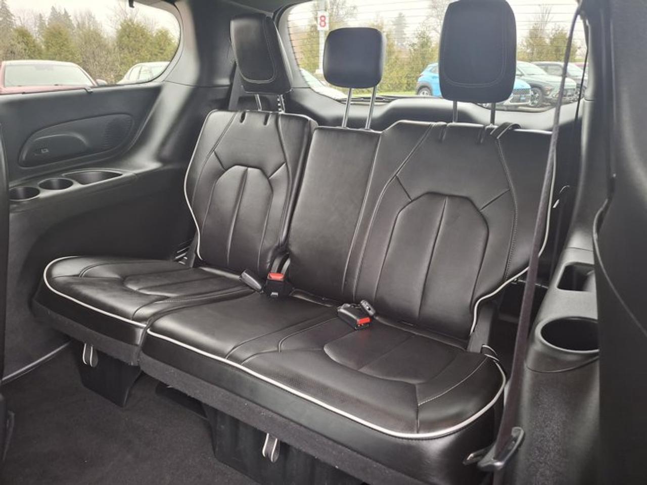2025 Chrysler Pacifica Limited | Adaptive Cruise | BSM | Heated Steering | Cooled and Heated Seats | Remote Start and More! Photo