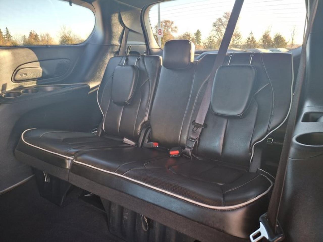 2025 Chrysler Pacifica Limited | Adaptive Cruise | Hot + Cold Seats | Heated Steering & More ! Photo