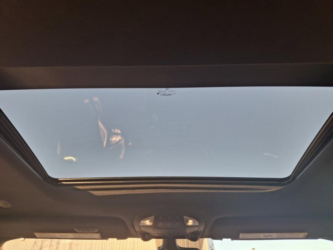 2025 Chrysler Pacifica Limited | Remote Start | Adaptive Cruise | BSM | Heated Steering | Cooled and Heated Seats & More ! Photo