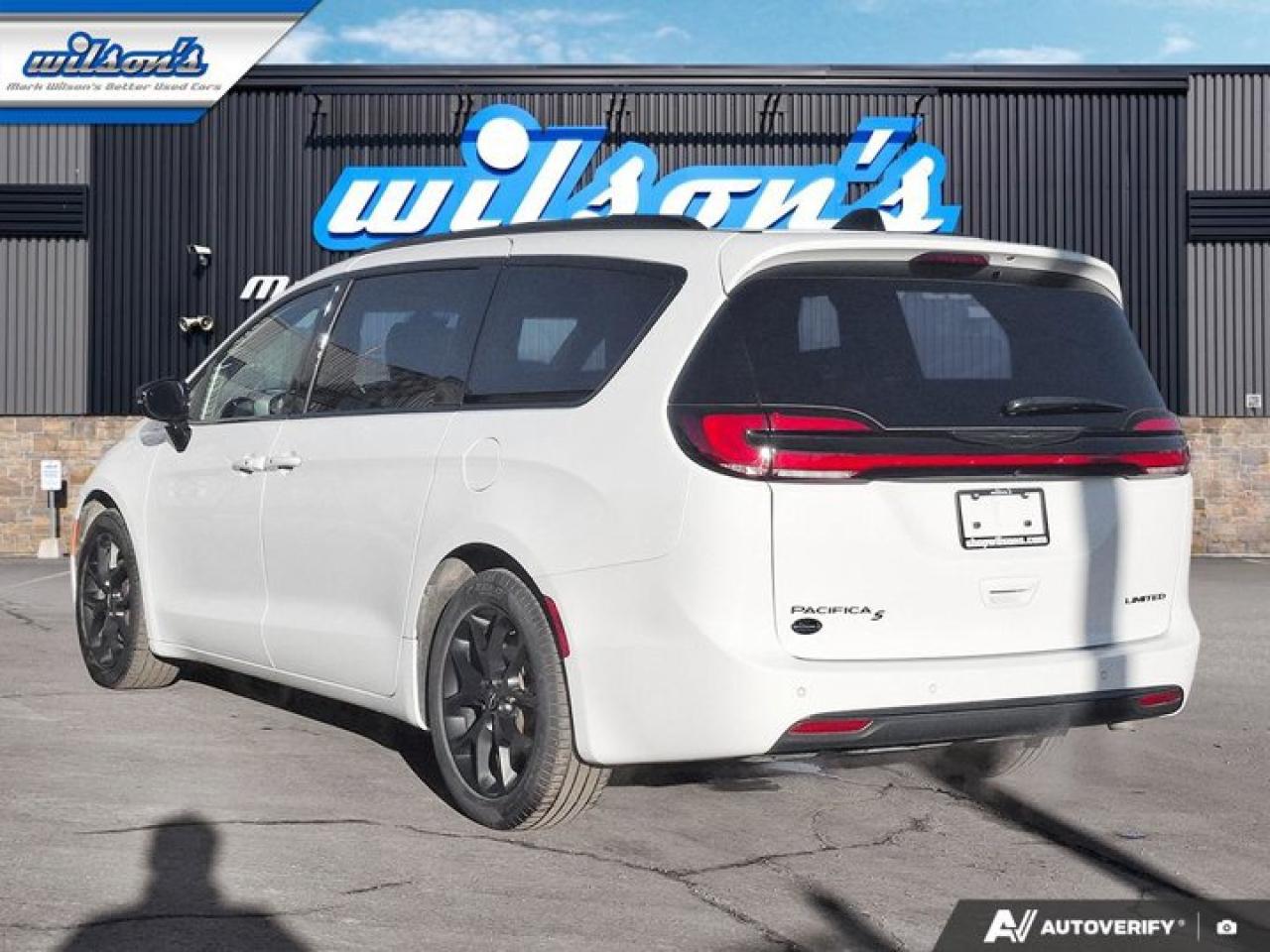 2025 Chrysler Pacifica Limited | Remote Start | Adaptive Cruise | BSM | Heated Steering | Cooled and Heated Seats & More ! Photo