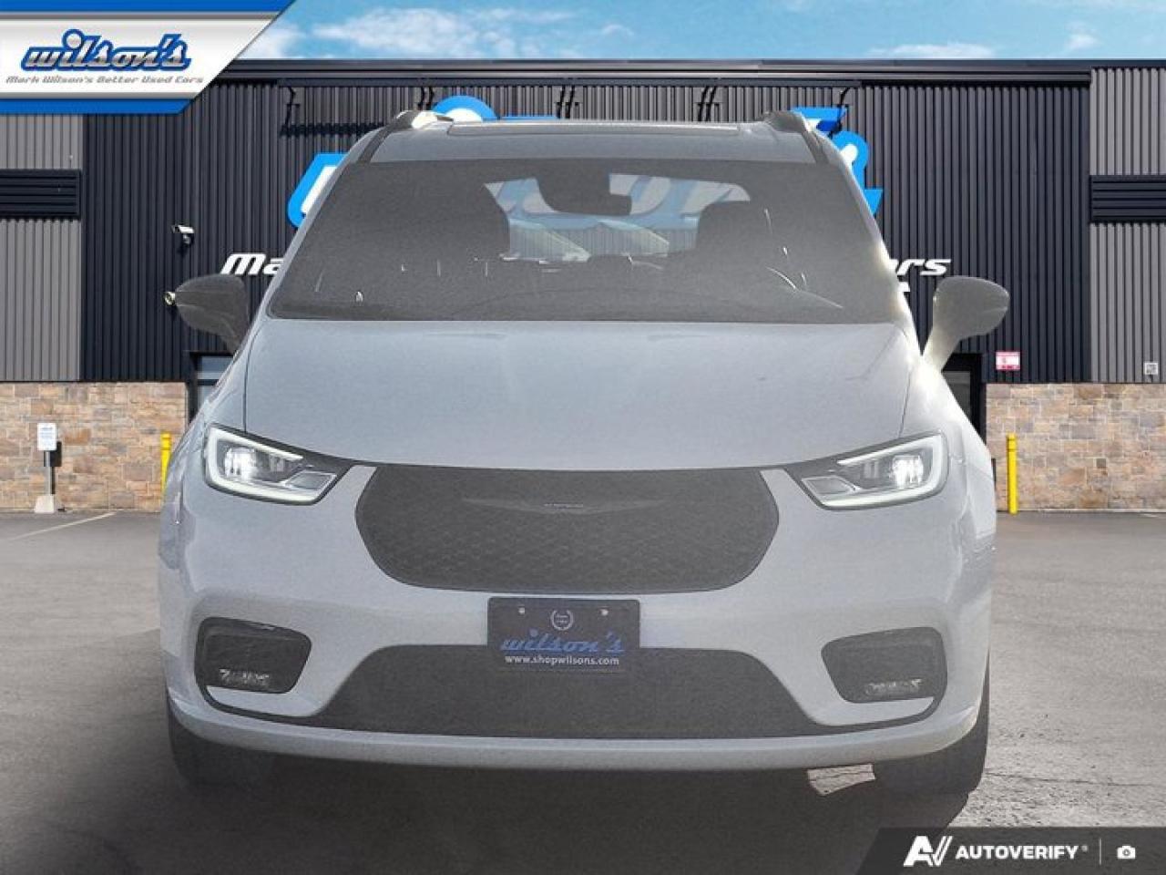 2025 Chrysler Pacifica Limited | Remote Start | Adaptive Cruise | BSM | Heated Steering | Cooled and Heated Seats & More ! Photo