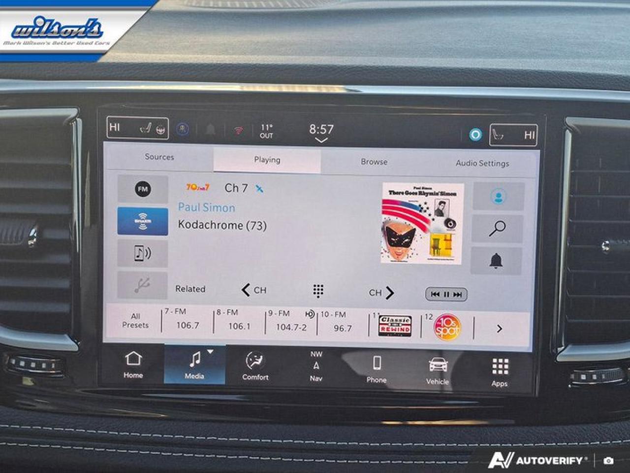 2025 Chrysler Pacifica Limited | Adaptive Cruise | Hot + Cold Seats | Heated Steering & More ! Photo