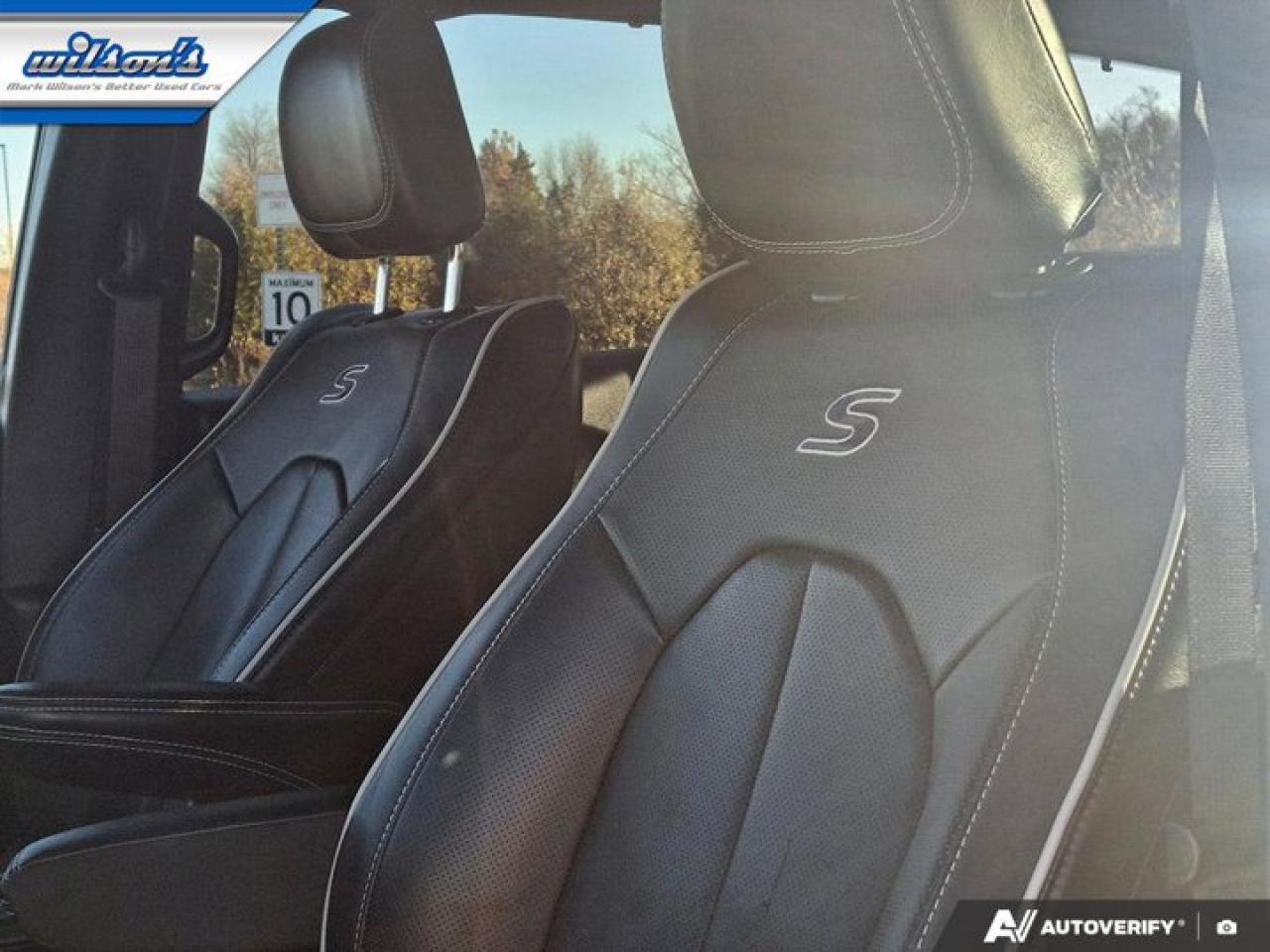 2025 Chrysler Pacifica Limited | Remote Start | Adaptive Cruise | BSM | Heated Steering | Cooled and Heated Seats & More ! Photo