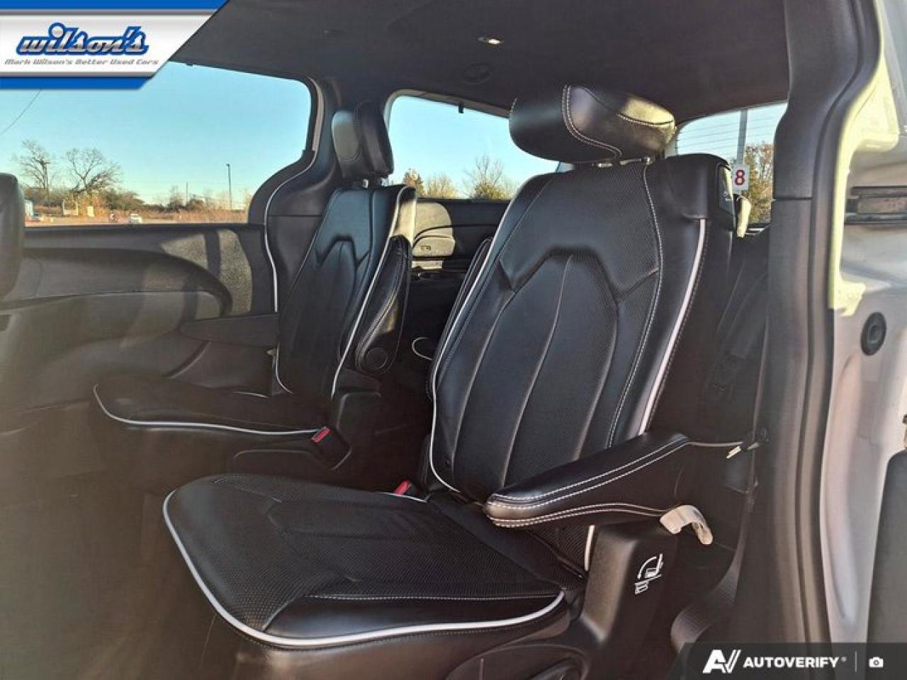 2025 Chrysler Pacifica Limited | Adaptive Cruise | Hot + Cold Seats | Heated Steering & More ! Photo