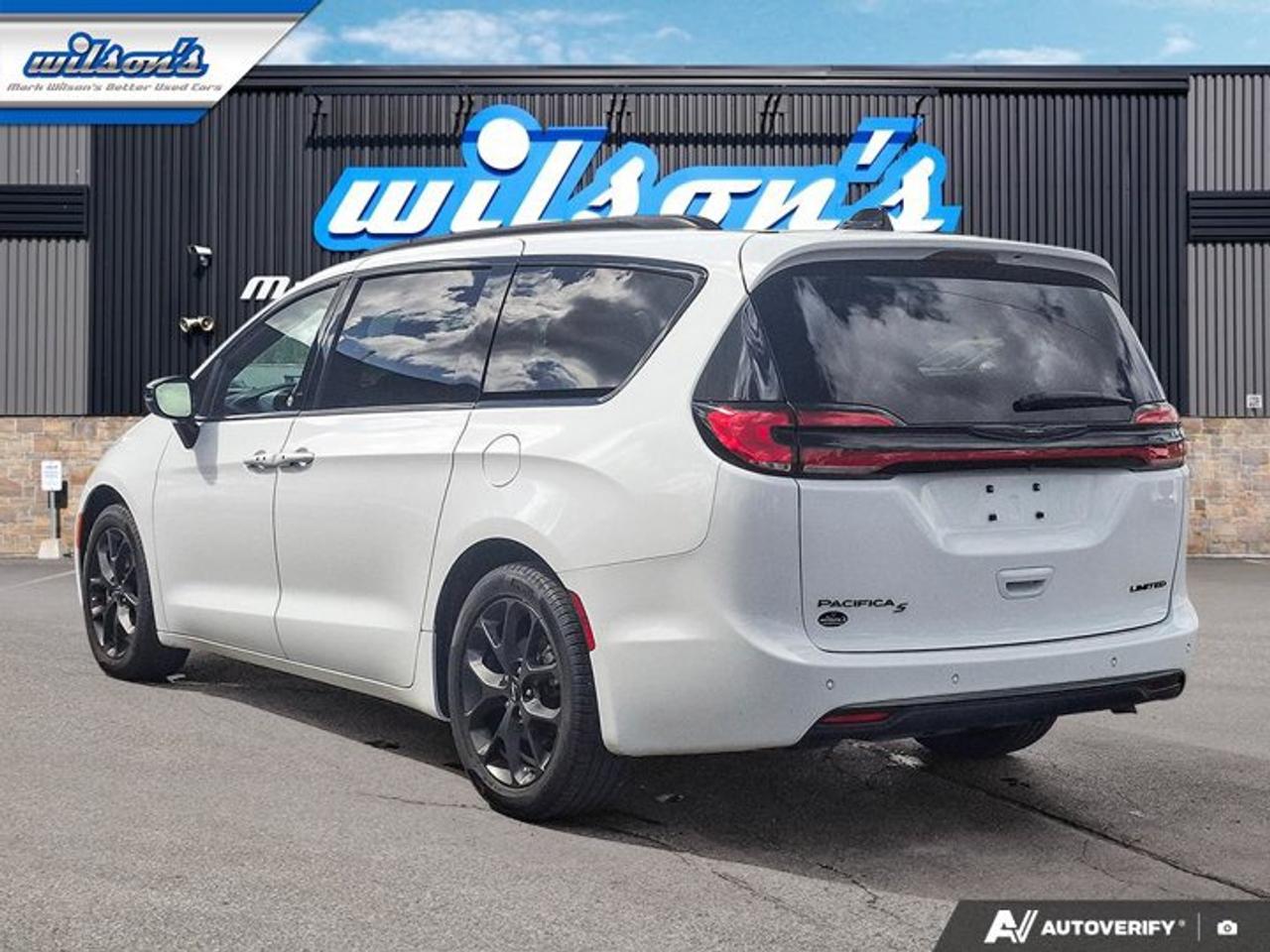 2025 Chrysler Pacifica Limited | Adaptive Cruise | Hot + Cold Seats | Heated Steering & More ! Photo
