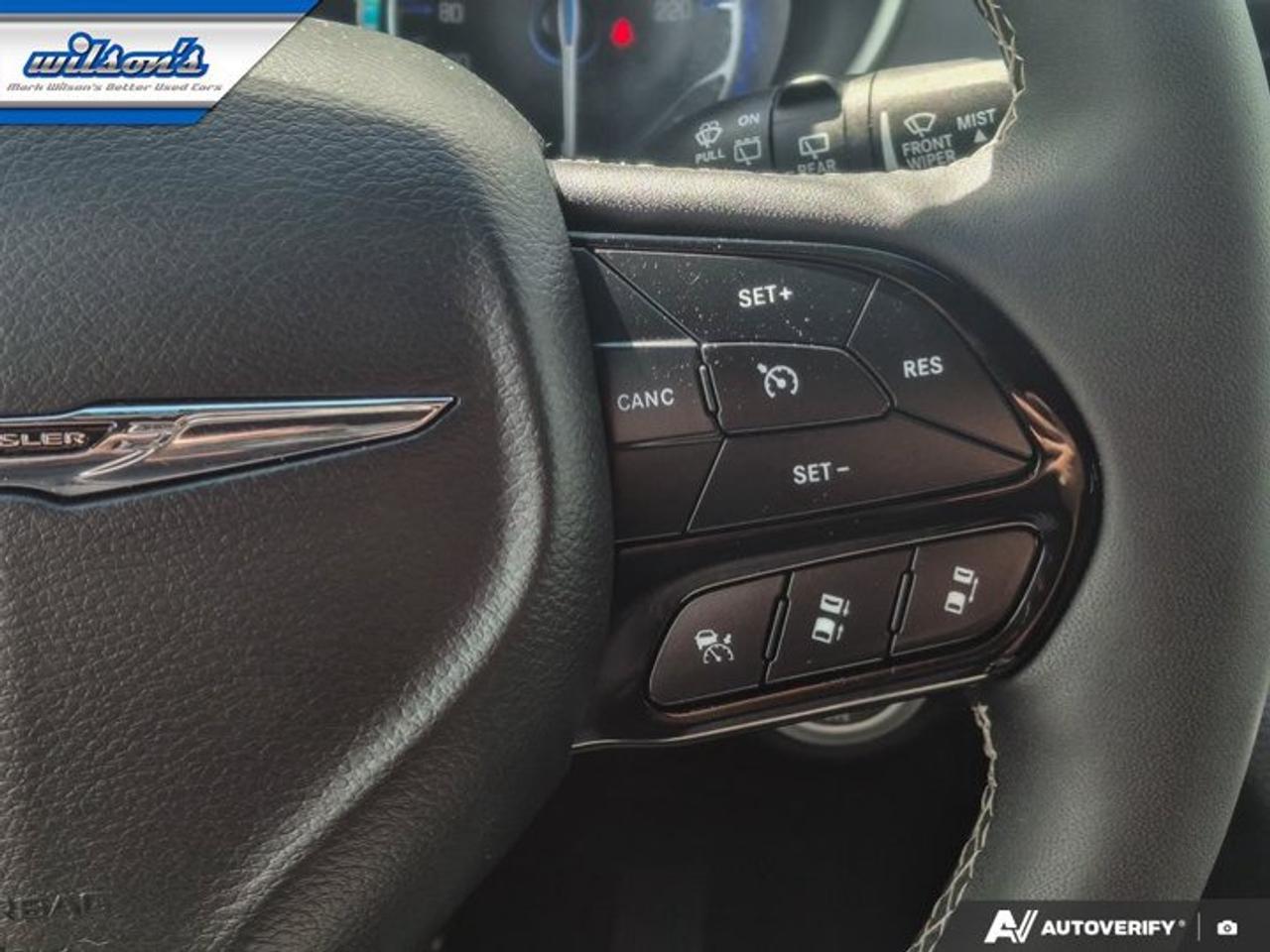2025 Chrysler Pacifica Limited | Adaptive Cruise | Hot + Cold Seats | Heated Steering & More ! Photo