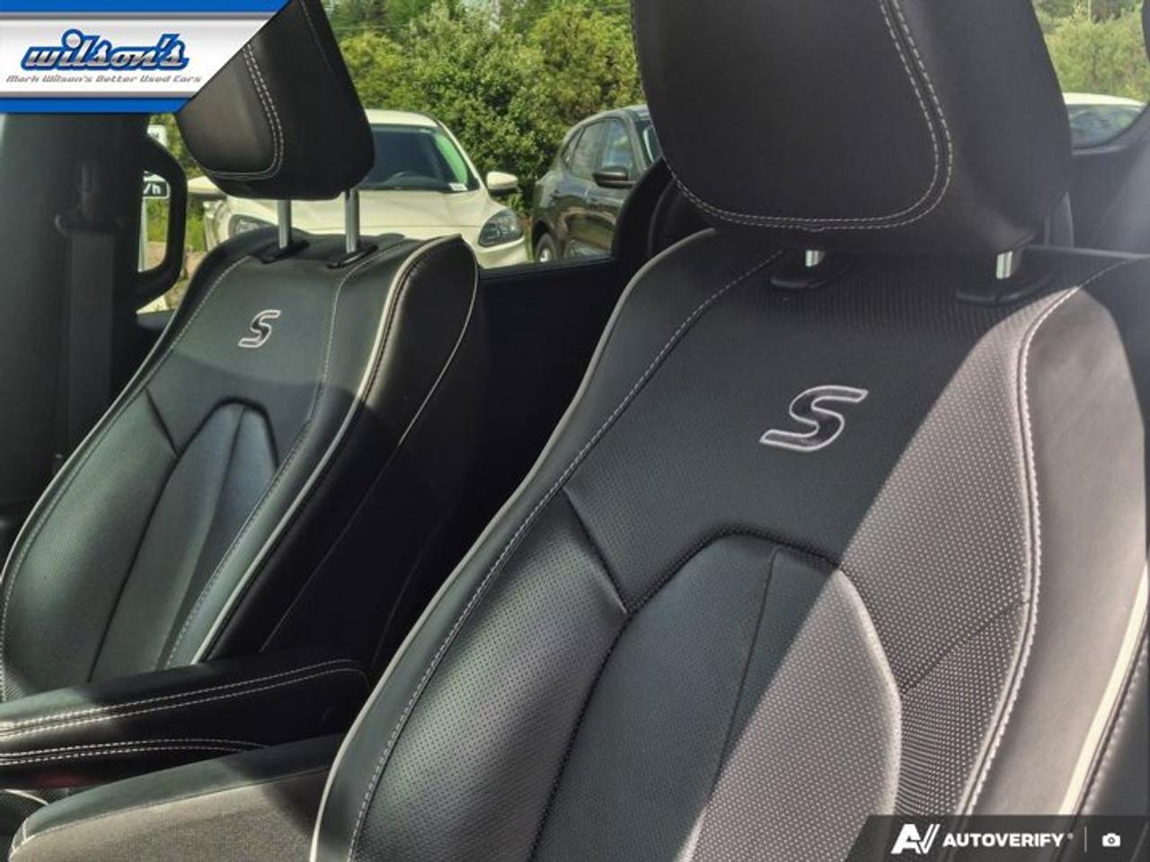 2025 Chrysler Pacifica Limited | Adaptive Cruise | Hot + Cold Seats | Heated Steering & More ! Photo