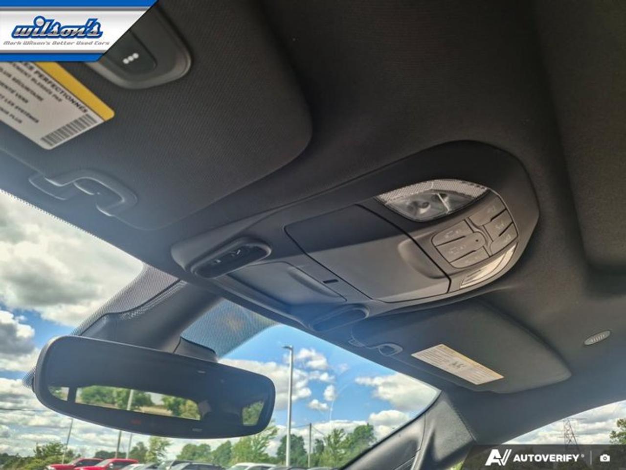 2025 Chrysler Pacifica Limited | Adaptive Cruise | Hot + Cold Seats | Heated Steering & More ! Photo