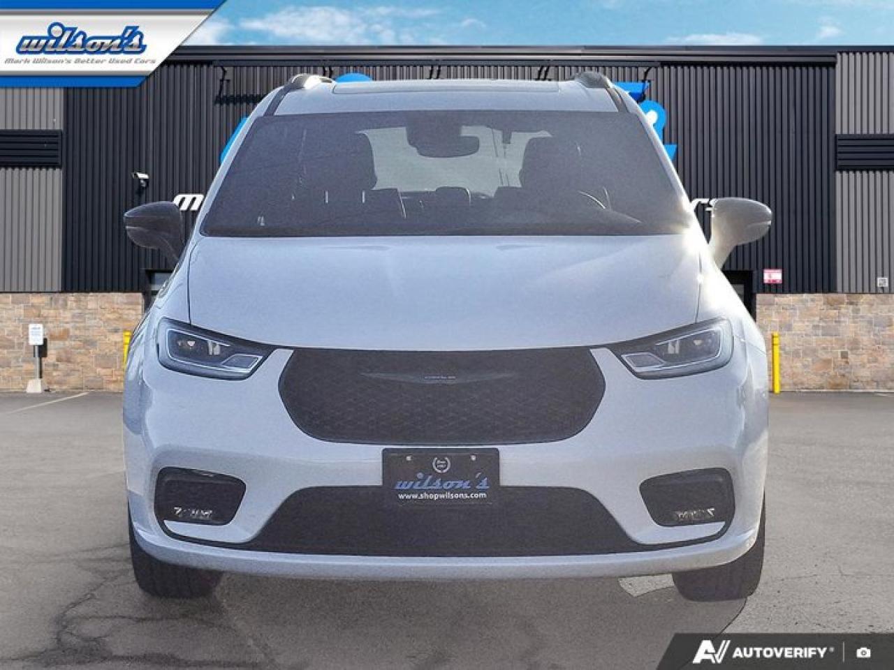 2025 Chrysler Pacifica Limited | Heated Steering | Cooled and Heated Seats| Remote Start | Adaptive Cruise | BSM & More ! Photo