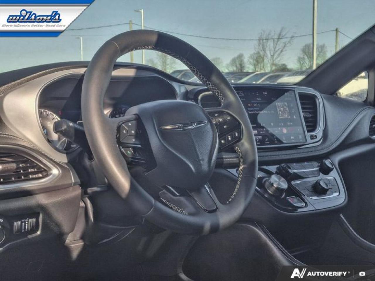 2025 Chrysler Pacifica Limited | Heated Steering | Cooled and Heated Seats| Remote Start | Adaptive Cruise | BSM & More ! Photo