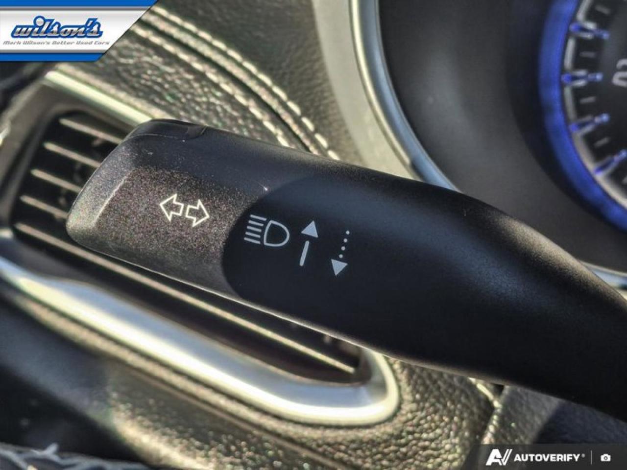 2025 Chrysler Pacifica Limited | Heated Steering | Cooled and Heated Seats| Remote Start | Adaptive Cruise | BSM & More ! Photo