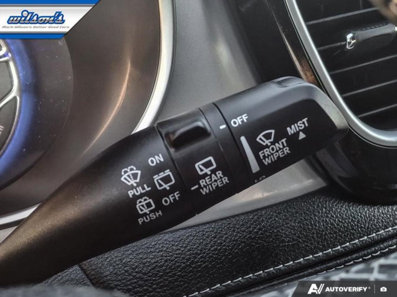 2025 Chrysler Pacifica Limited | Heated Steering | Cooled and Heated Seats| Remote Start | Adaptive Cruise | BSM & More ! Photo