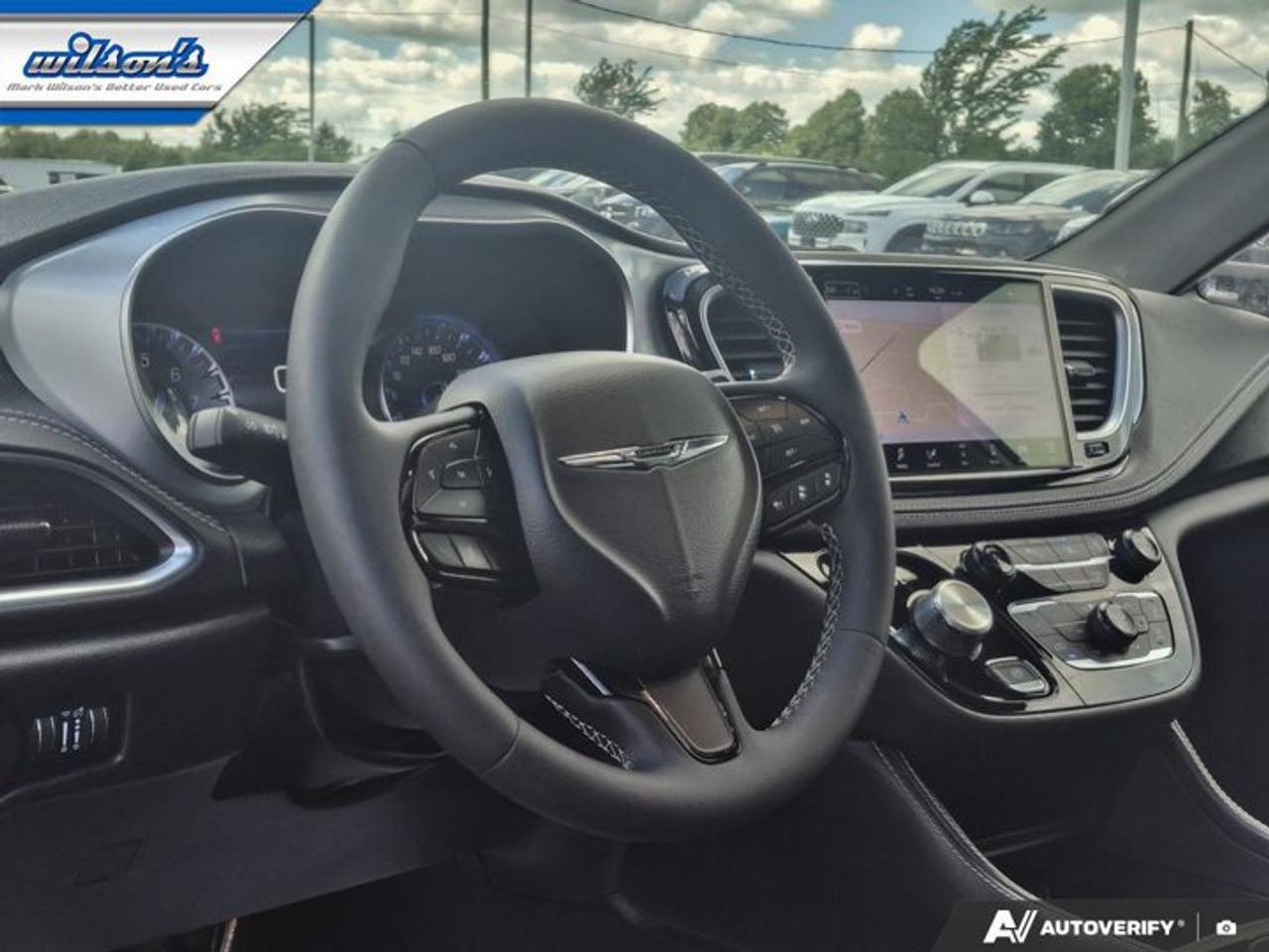 2025 Chrysler Pacifica Limited | Heated Steering | Cooled and Heated Seats| Remote Start | Adaptive Cruise | BSM & More ! Photo