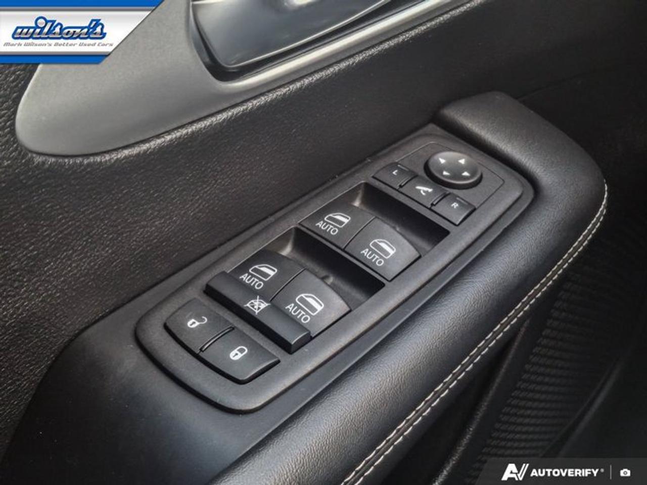 2025 Chrysler Pacifica Limited | Heated Steering | Cooled and Heated Seats| Remote Start | Adaptive Cruise | BSM & More ! Photo