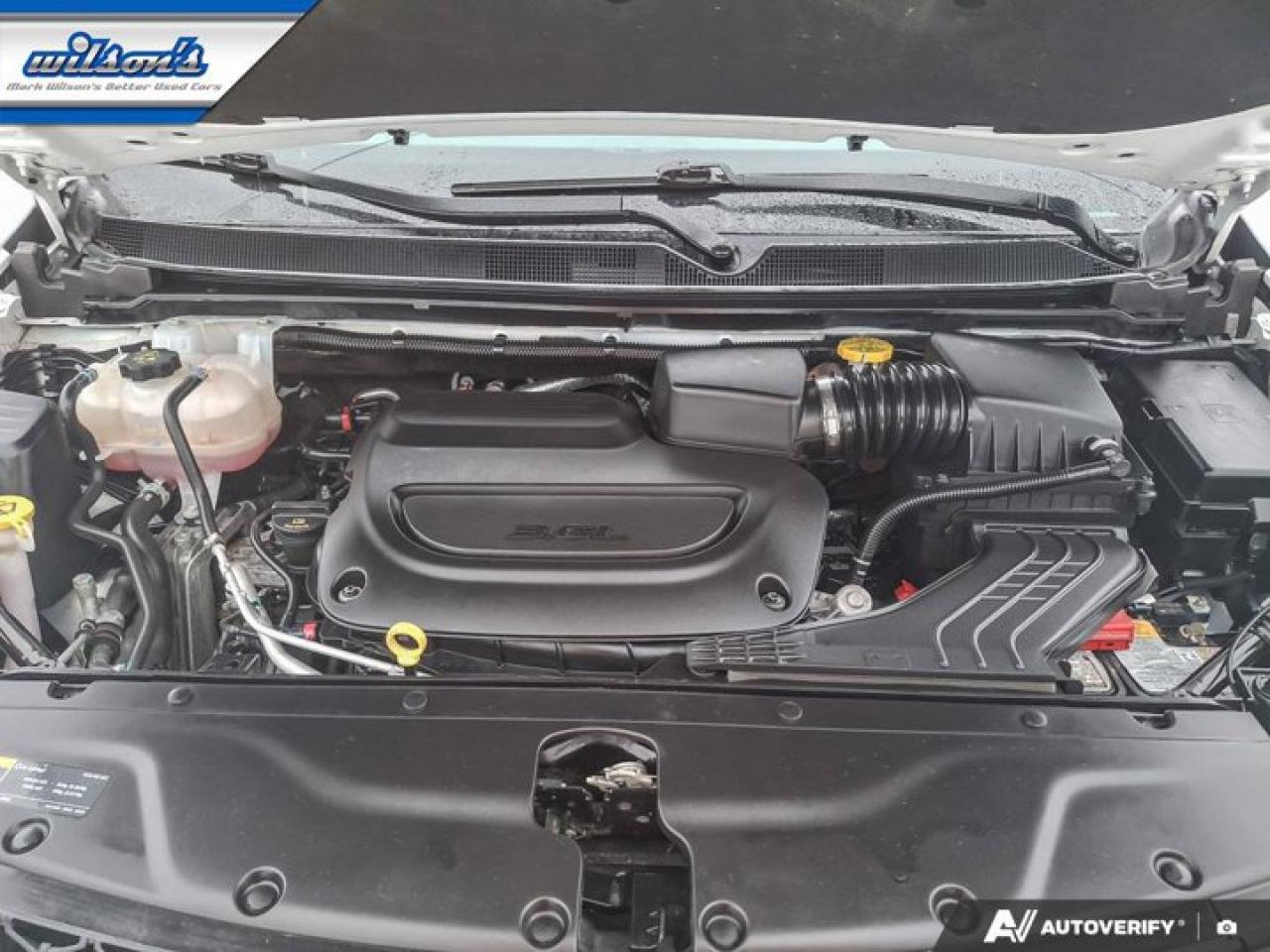 2025 Chrysler Pacifica Limited | Adaptive Cruise | BSM| Heated Steering | Cooled and Heated Seats| Remote Start & More ! Photo