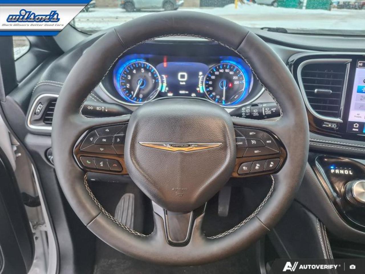 2025 Chrysler Pacifica Limited | Adaptive Cruise | BSM| Heated Steering | Cooled and Heated Seats| Remote Start & More ! Photo