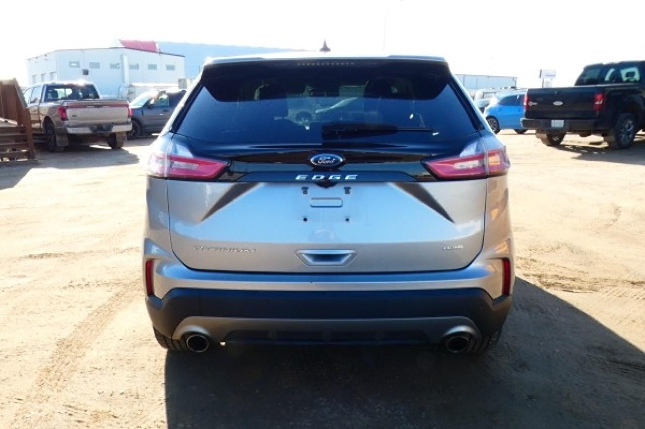 2024 Ford Edge Titanium AWD w/Htd Leather, pano S/R, BUC - Photo #7
