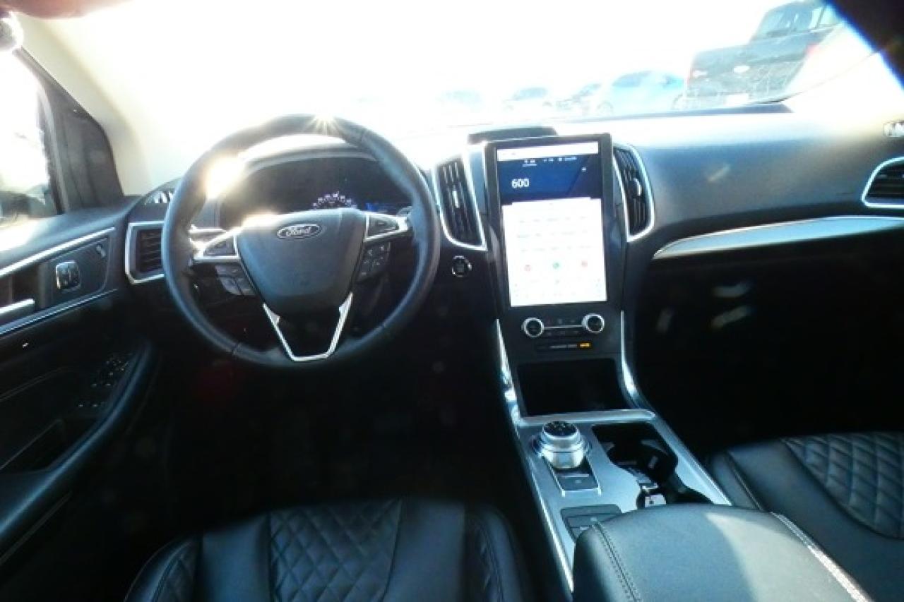2024 Ford Edge Titanium AWD w/Htd Leather, pano S/R, BUC - Photo #12