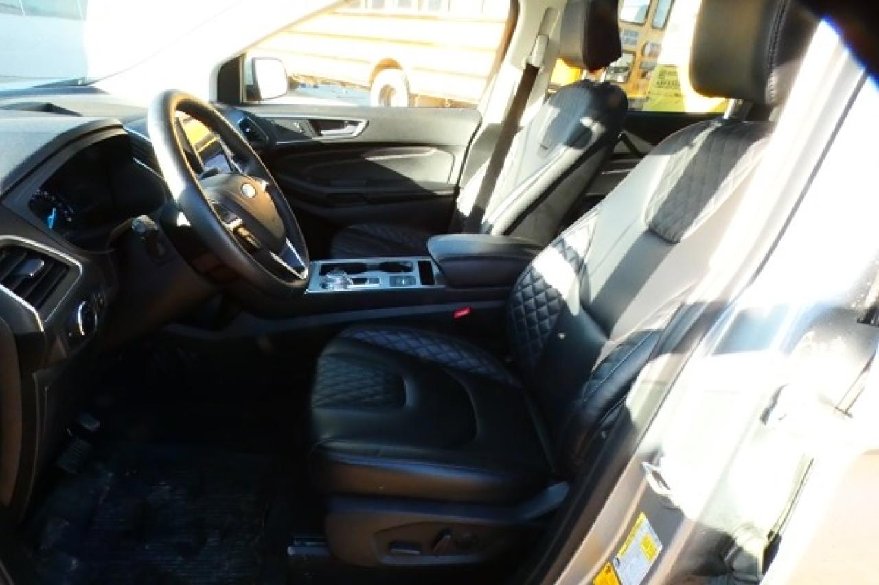 2024 Ford Edge Titanium AWD w/Htd Leather, pano S/R, BUC - Photo #11
