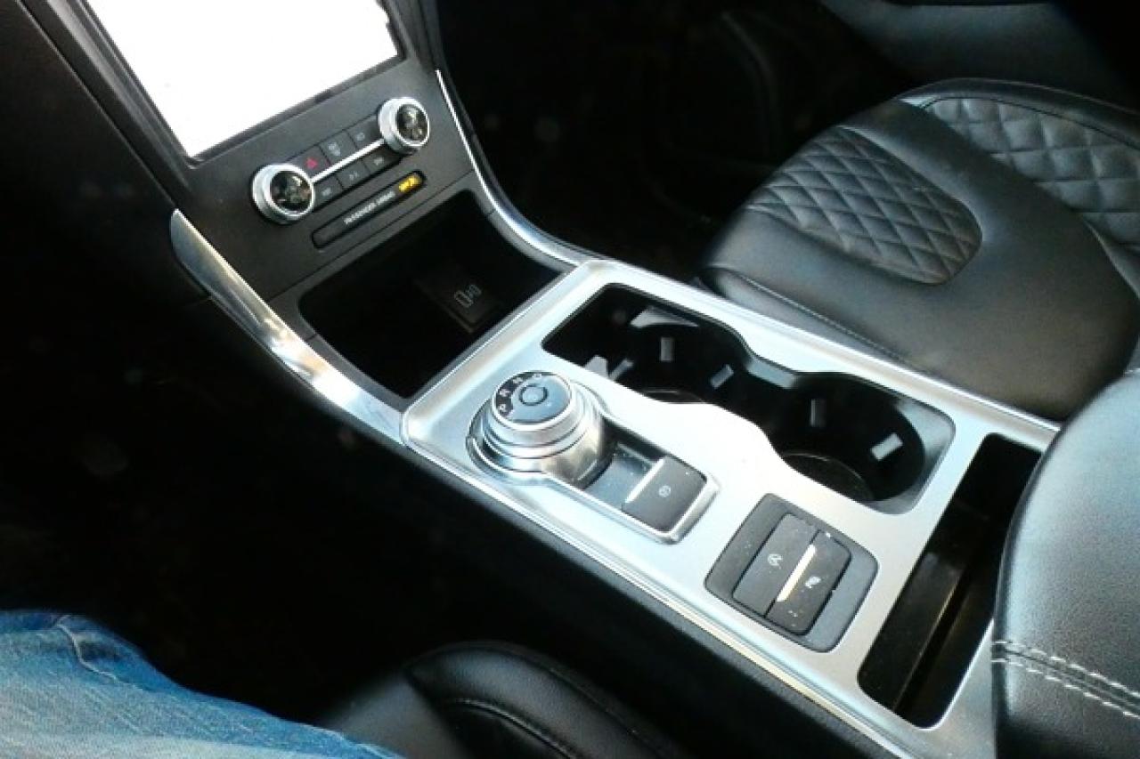 2024 Ford Edge Titanium AWD w/Htd Leather, pano S/R, BUC - Photo #16