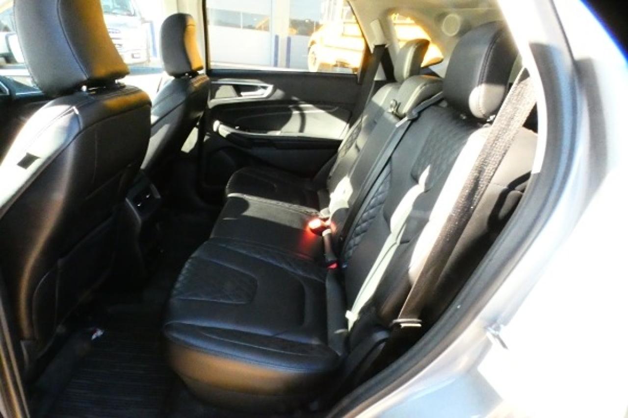 2024 Ford Edge Titanium AWD w/Htd Leather, pano S/R, BUC - Photo #10