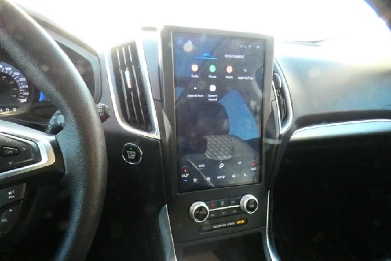 2024 Ford Edge Titanium AWD w/Htd Leather, pano S/R, BUC - Photo #15