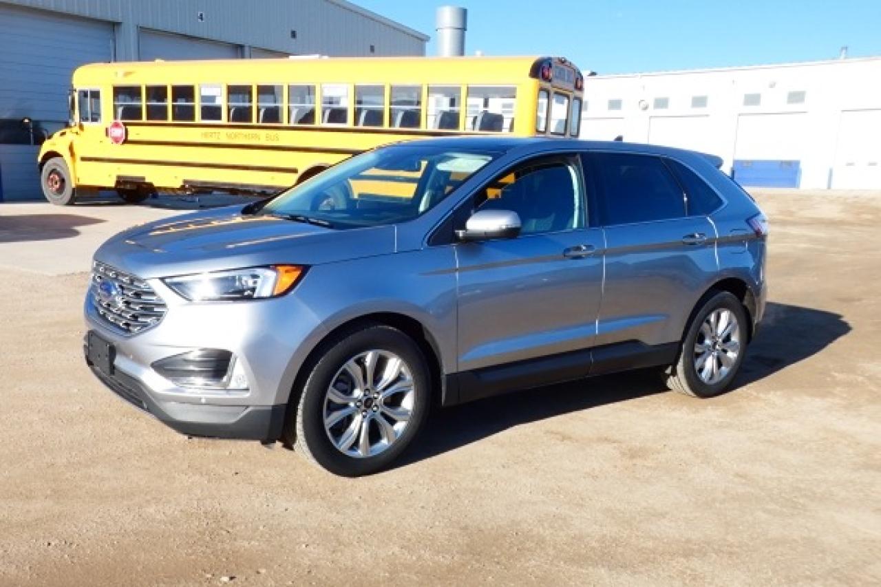 2024 Ford Edge Titanium AWD w/Htd Leather, pano S/R, BUC - Photo #2