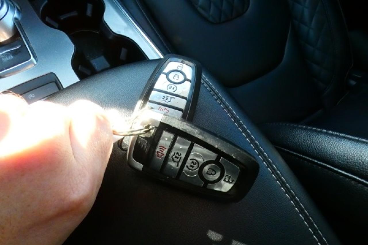 2024 Ford Edge Titanium AWD w/Htd Leather, pano S/R, BUC - Photo #21