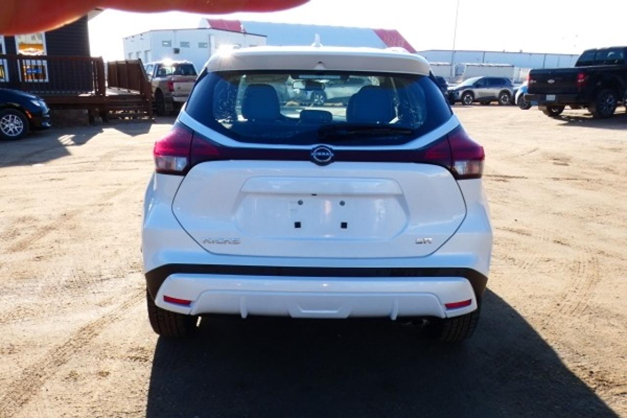 2024 Nissan Kicks SR FWD w/Htd Leather, BUC - Photo #7