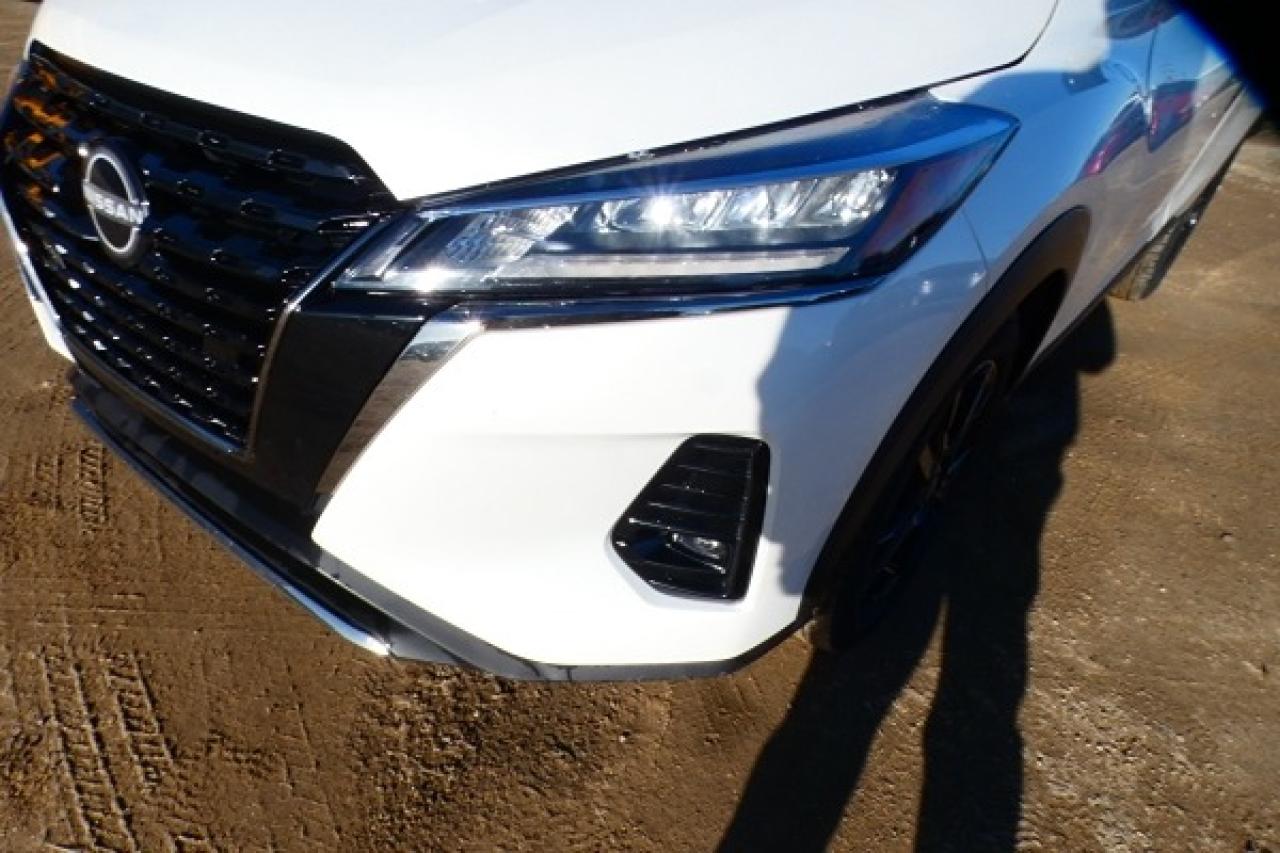 2024 Nissan Kicks SR FWD w/Htd Leather, BUC - Photo #27