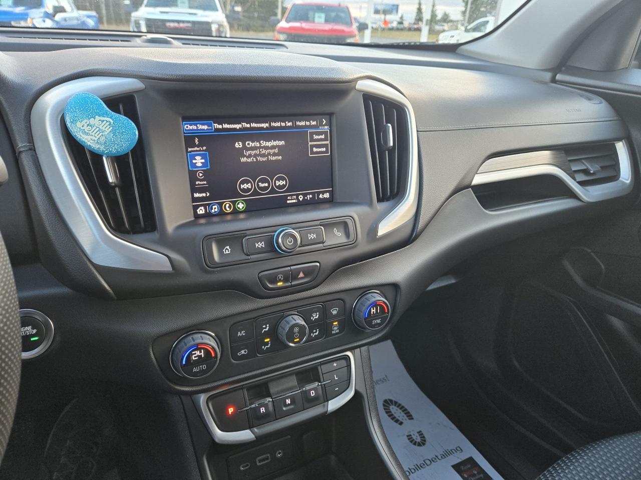 2023 GMC Terrain SLE - Photo #11