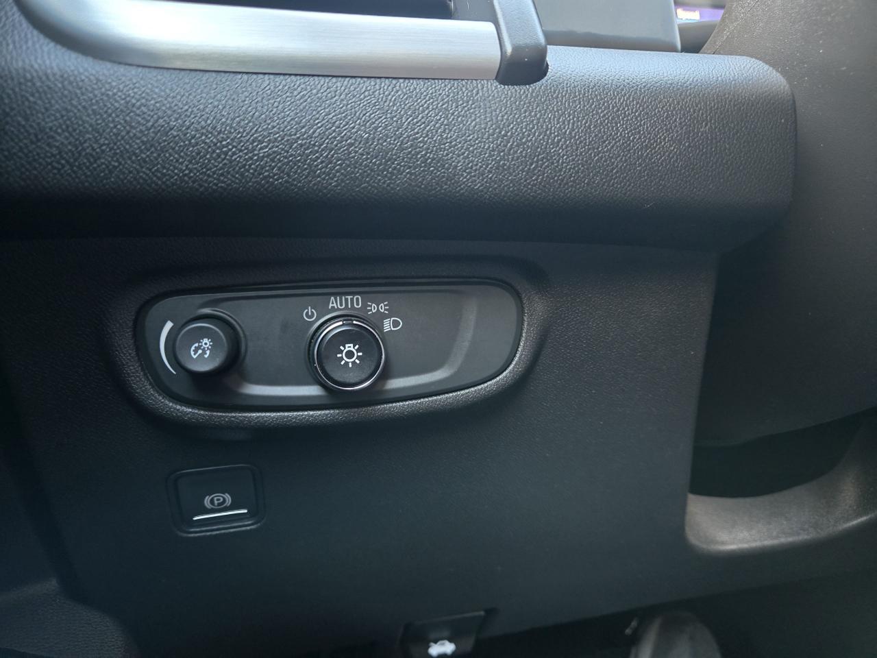 2023 GMC Terrain SLE - Photo #24