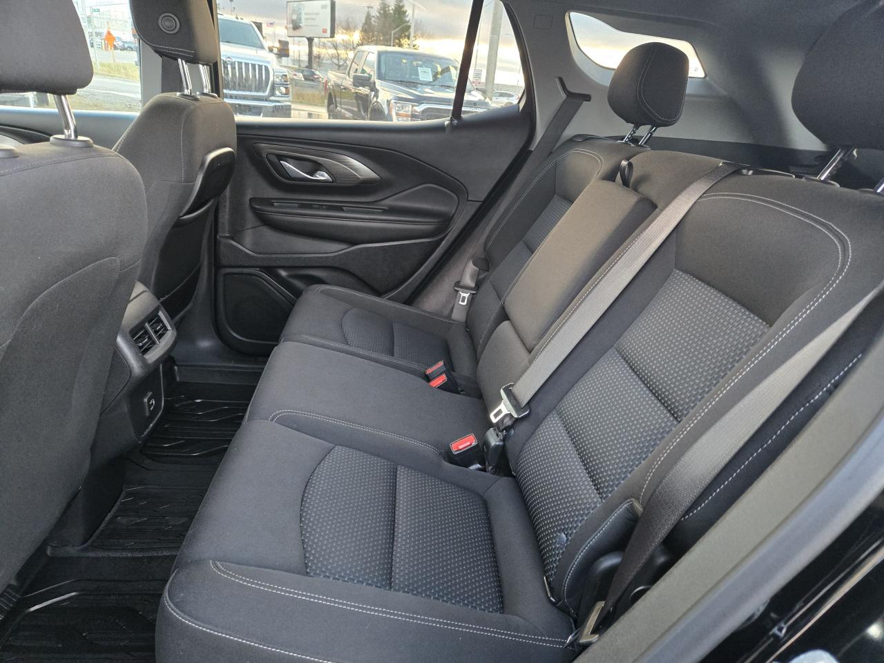 2023 GMC Terrain SLE - Photo #8