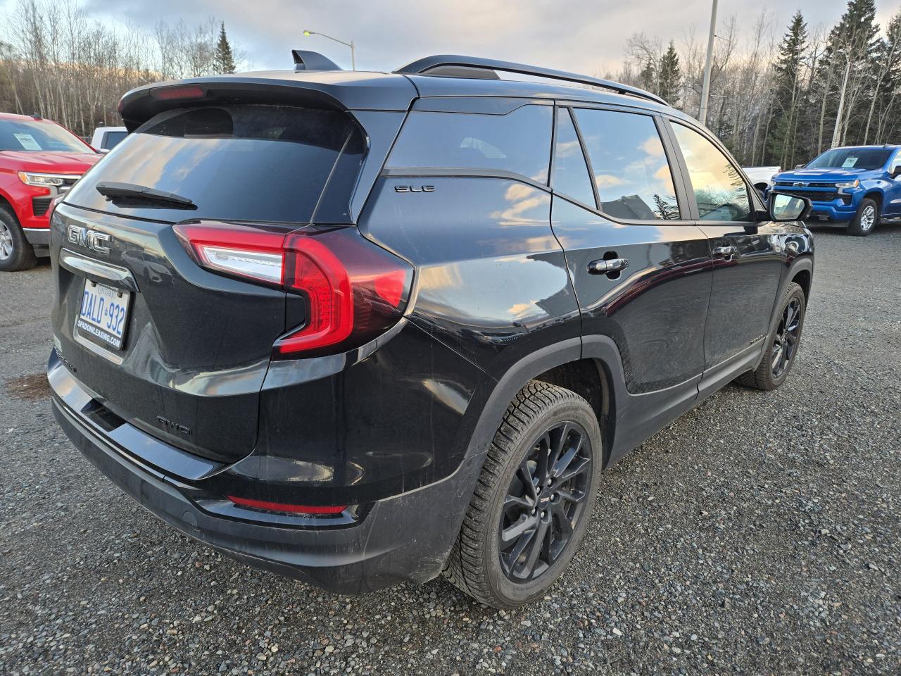 2023 GMC Terrain SLE - Photo #4