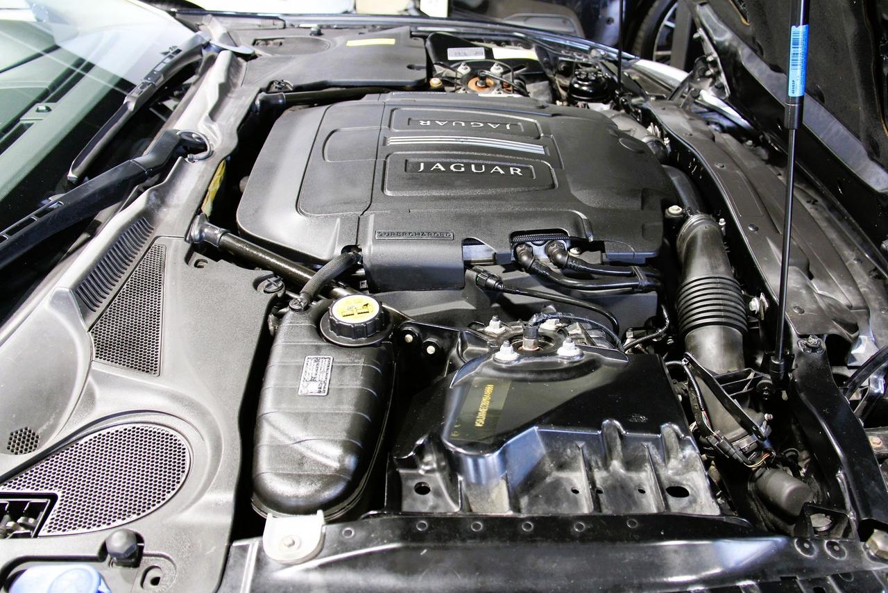 2011 Jaguar XK XKR SUPERCHARGED CONVERTIBLE Photo