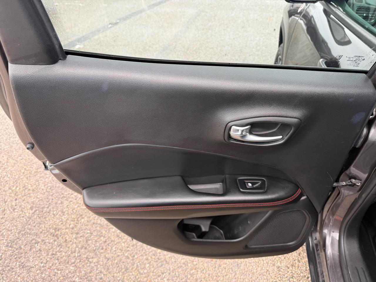 2020 Jeep Compass Trailhawk Photo