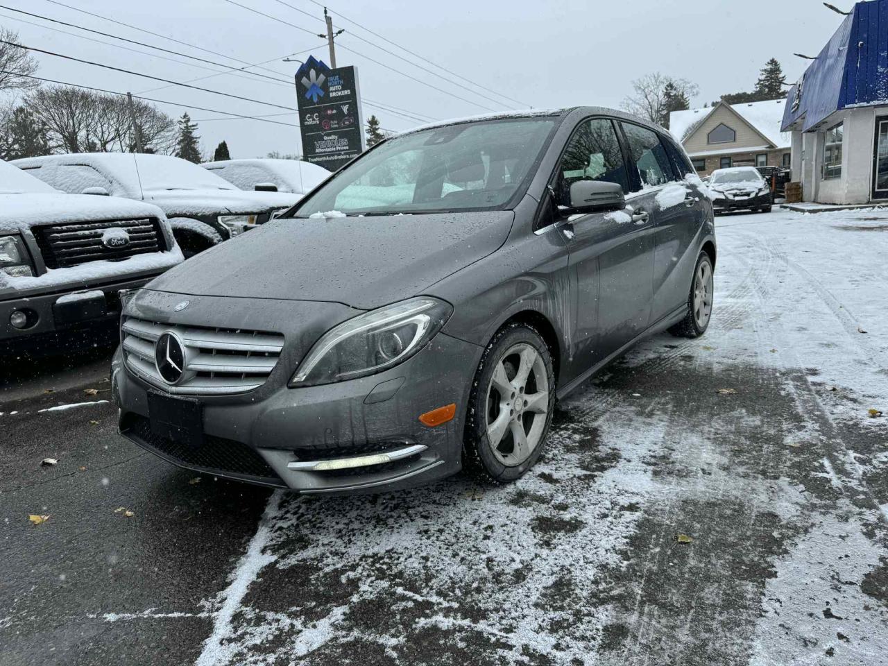 2013 Mercedes-Benz B-Class B 250 Sports Tourer Photo2