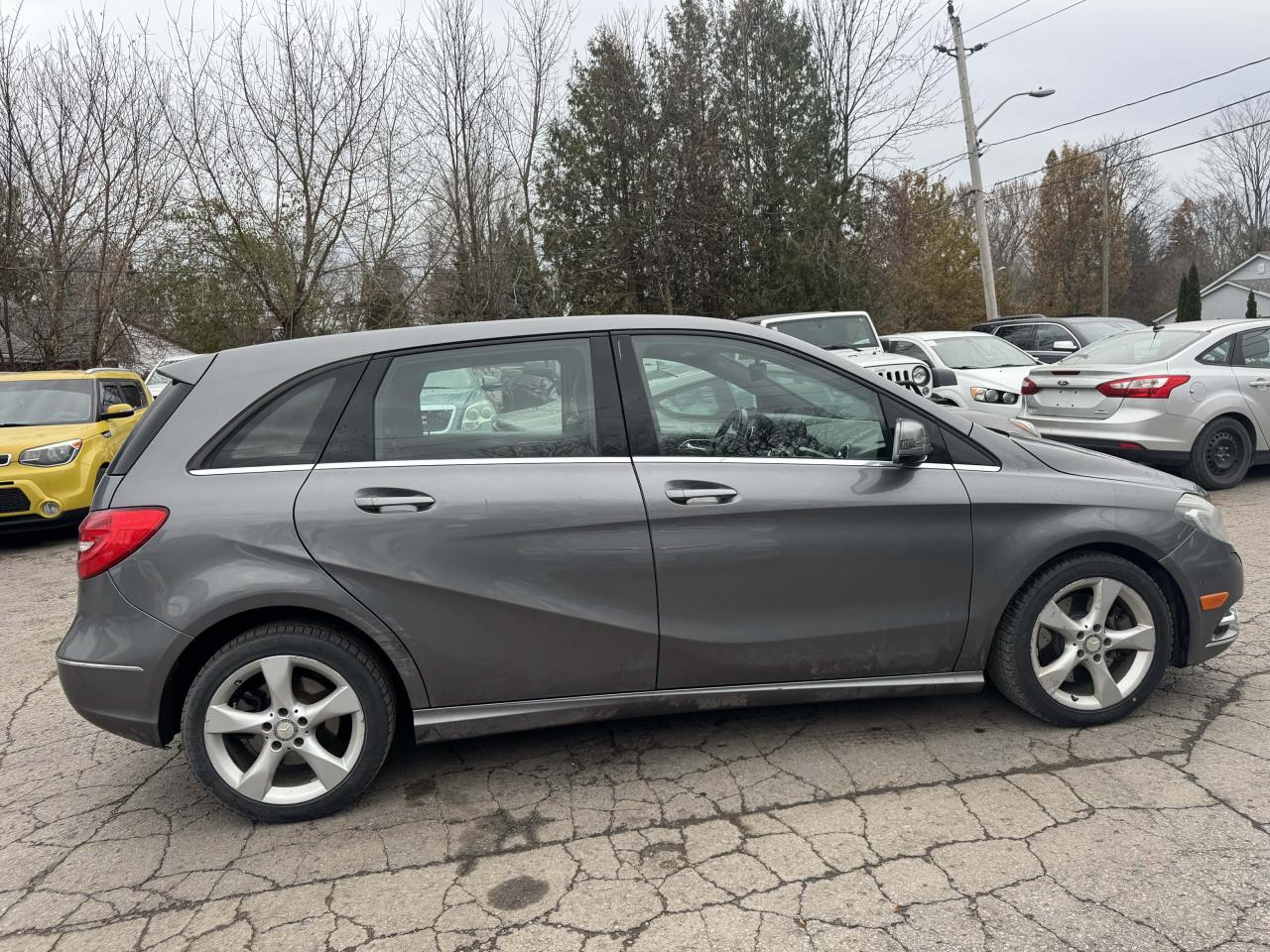 2013 Mercedes-Benz B-Class B 250 Sports Tourer Photo3