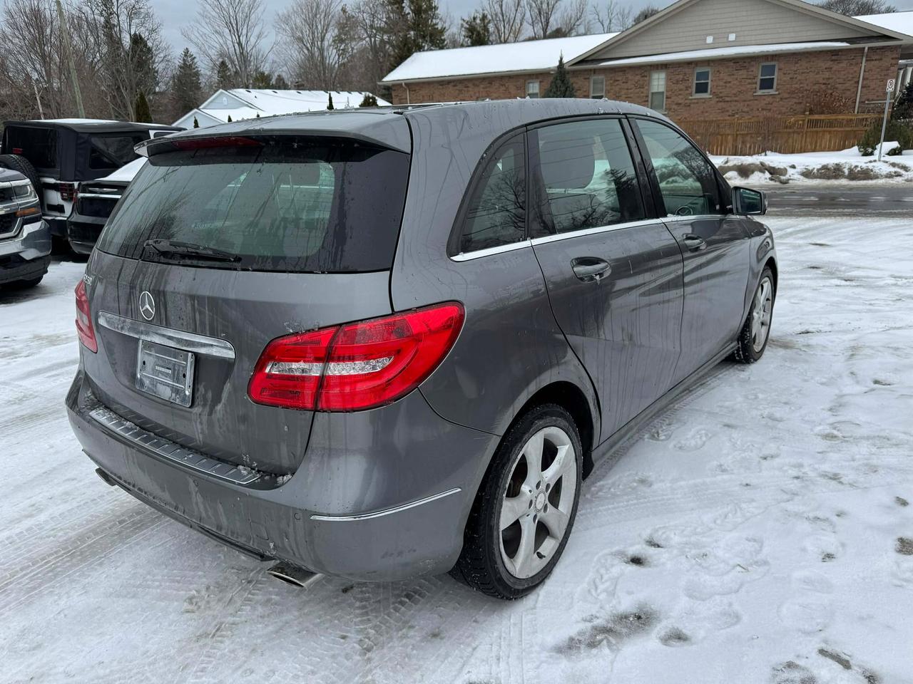 2013 Mercedes-Benz B-Class B 250 Sports Tourer Photo4