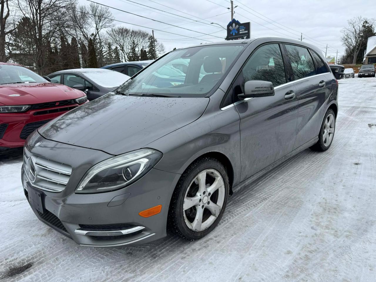 2013 Mercedes-Benz B-Class B 250 Sports Tourer - Photo #3