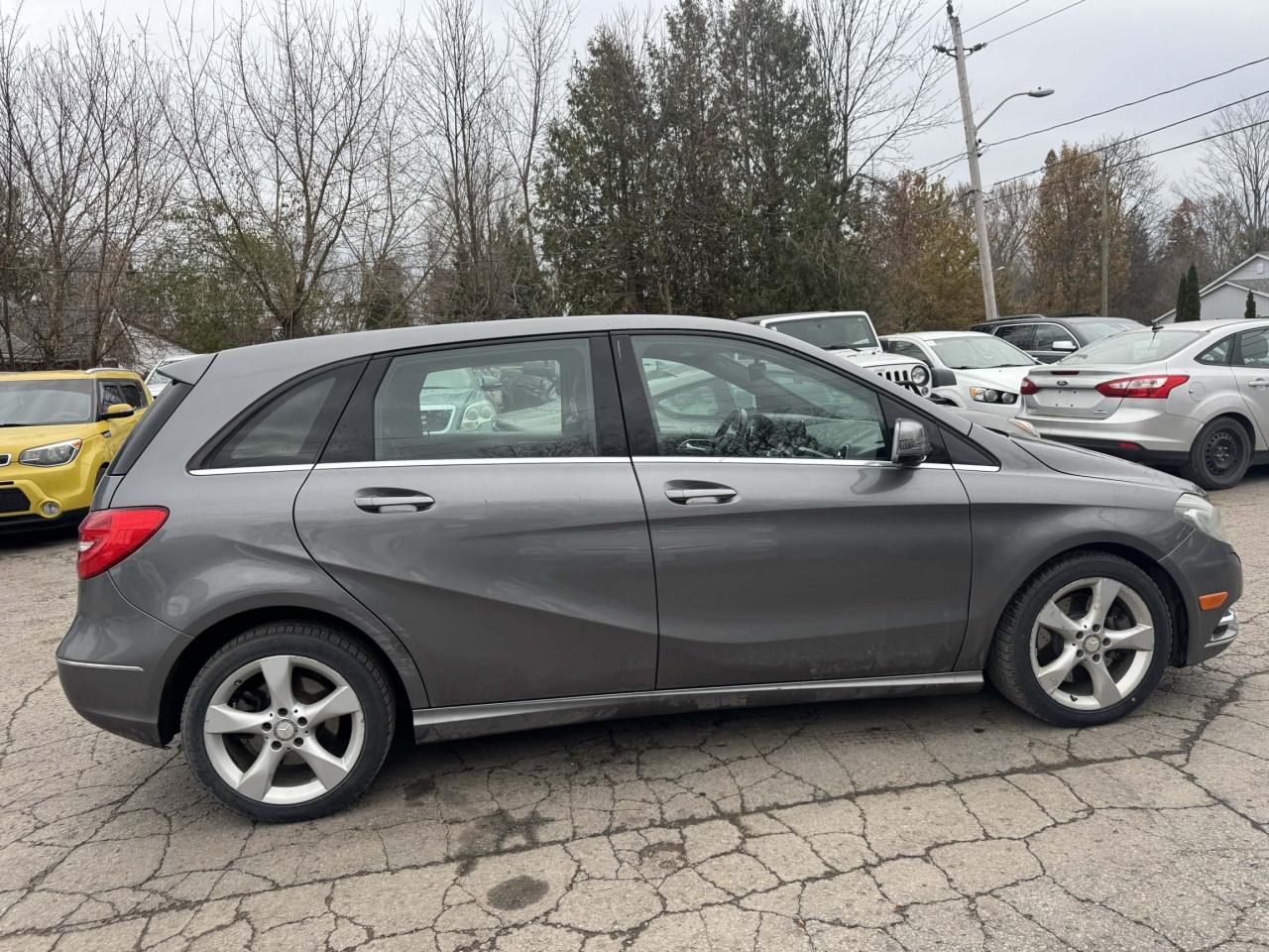 2013 Mercedes-Benz B-Class B 250 Sports Tourer Photo