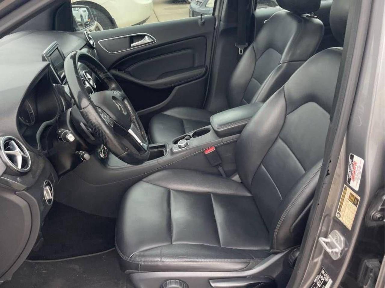 2013 Mercedes-Benz B-Class B 250 Sports Tourer Photo