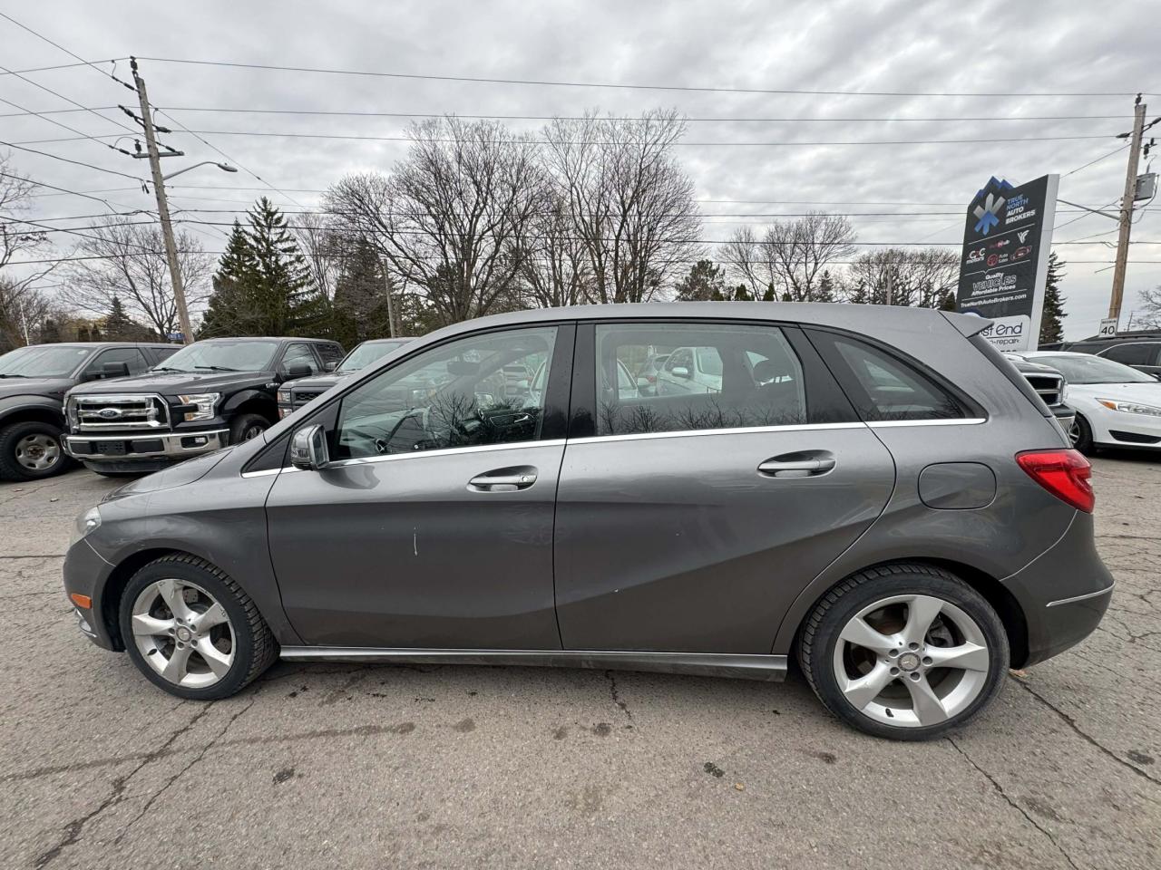 2013 Mercedes-Benz B-Class B 250 Sports Tourer Photo