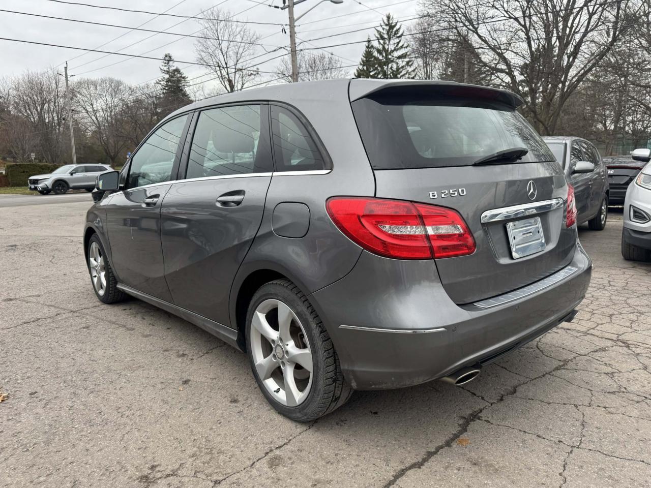 2013 Mercedes-Benz B-Class B 250 Sports Tourer Photo