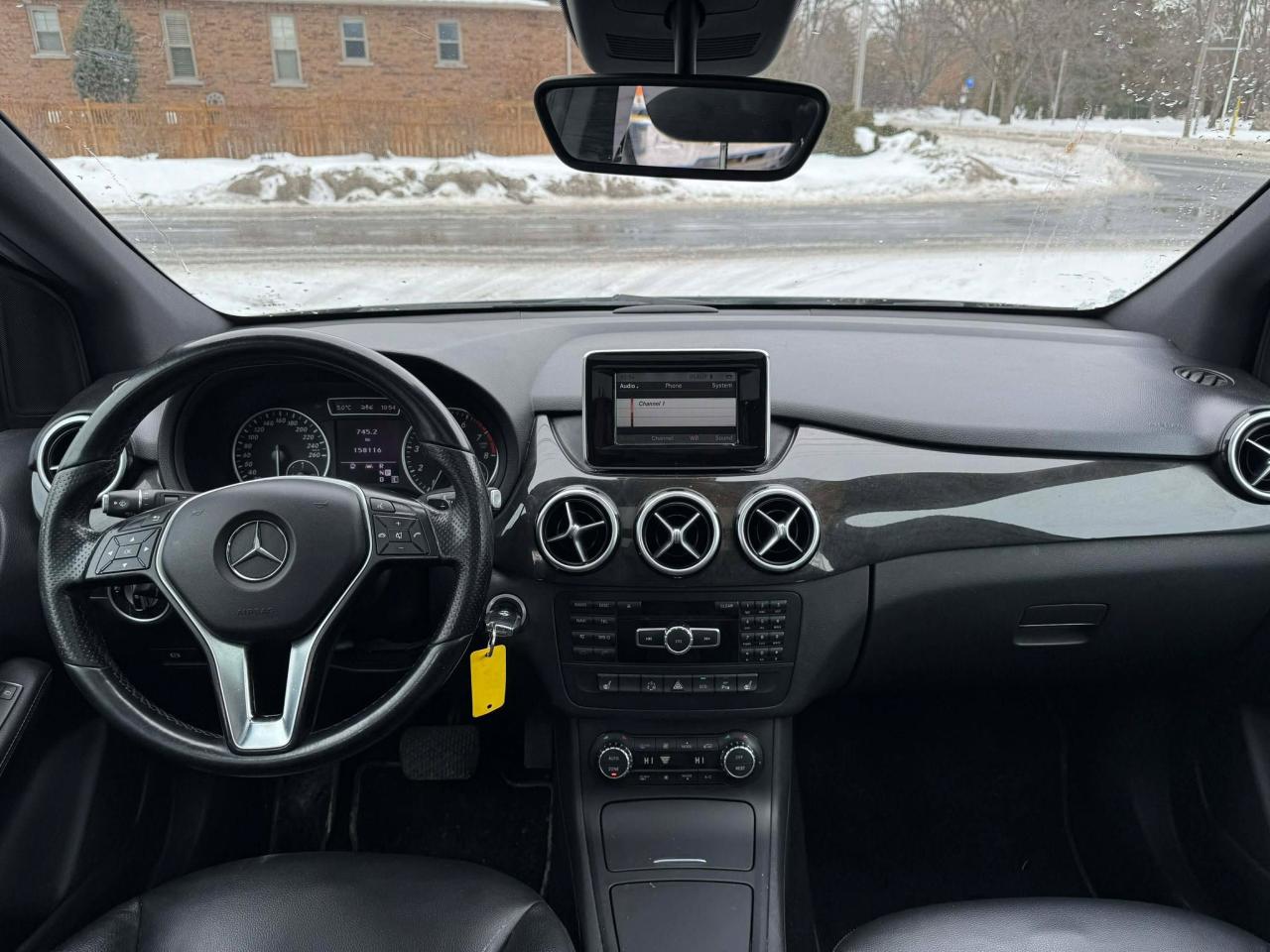 2013 Mercedes-Benz B-Class B 250 Sports Tourer Photo