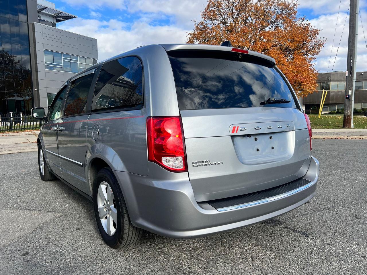 2014 Dodge Grand Caravan SE - Photo #10