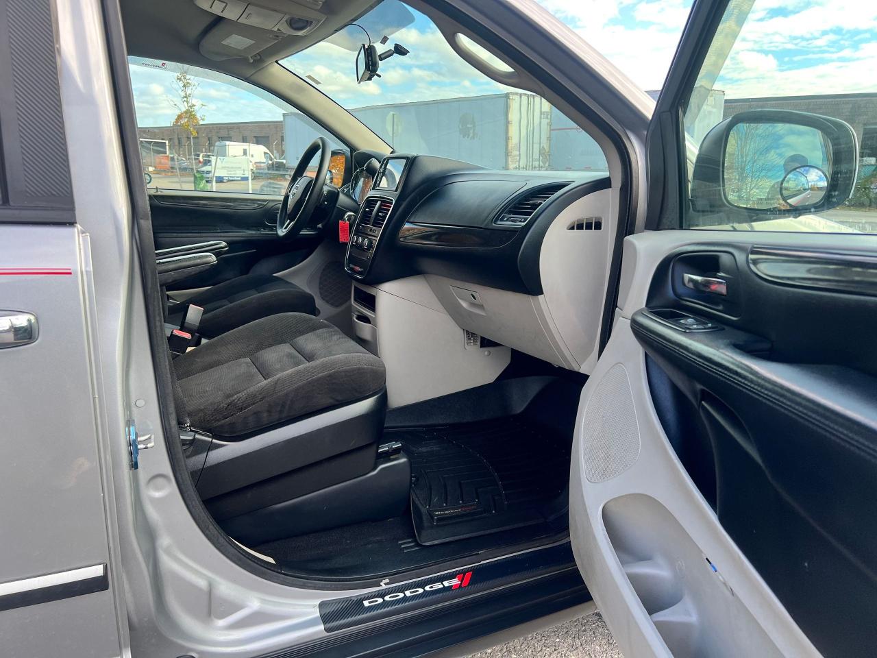 2014 Dodge Grand Caravan SE - Photo #16